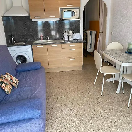 Gloria Crespo Edifici Sylvia Blue * Empuriabrava